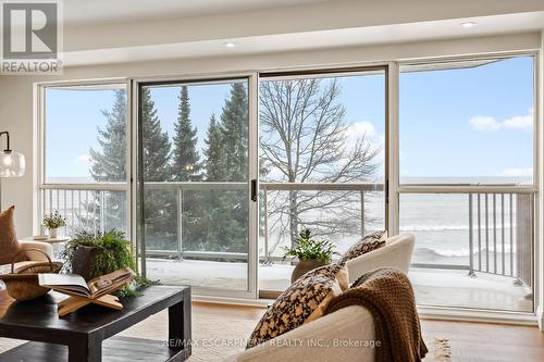 202 - 2210 Lakeshore Road, Burlington, ON - Indoor