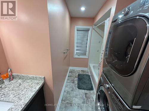 10 Eastview Gate, Brampton, ON - Indoor Photo Showing Laundry Room