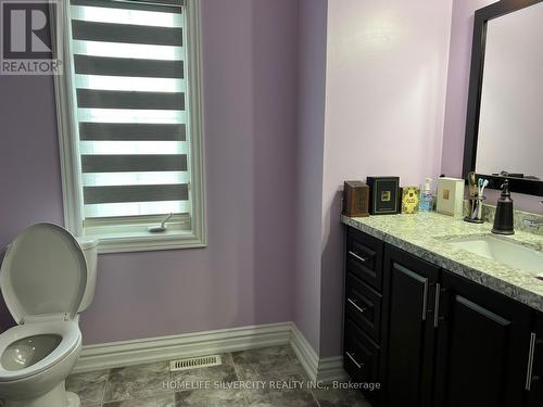 10 Eastview Gate, Brampton, ON - Indoor Photo Showing Bathroom