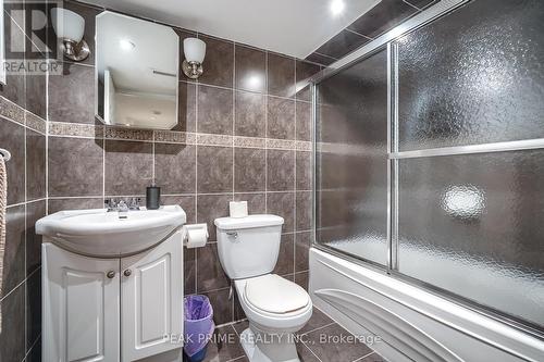 11 Bloem Avenue, Toronto, ON - Indoor Photo Showing Bathroom