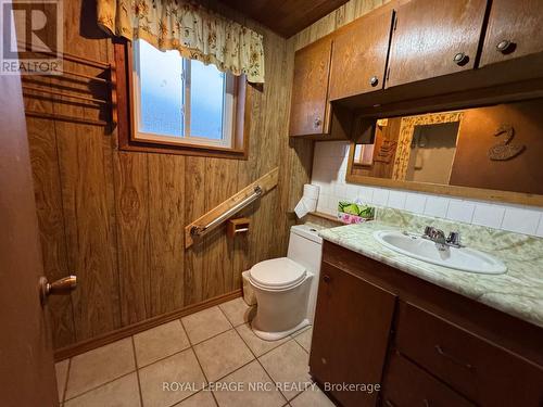 94 Pinehurst Drive, Welland (767 - N. Welland), ON - Indoor Photo Showing Bathroom