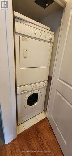 2310 - 5793 Yonge Street, Toronto, ON - Indoor Photo Showing Laundry Room