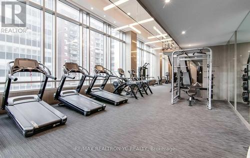 1907 - 89 Dunfield Avenue, Toronto, ON - Indoor Photo Showing Gym Room