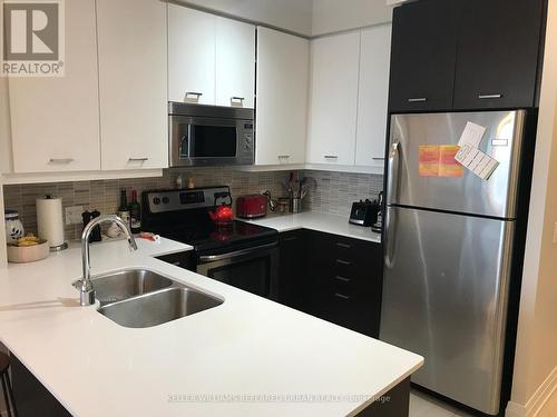 501 - 530 St Clair Avenue W, Toronto, ON - Indoor Photo Showing Kitchen With Stainless Steel Kitchen With Double Sink With Upgraded Kitchen