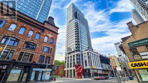 1816 - 1 Gloucester Street, Toronto, ON - Outdoor With Facade