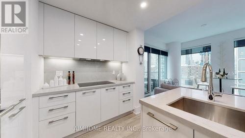 1816 - 1 Gloucester Street, Toronto, ON - Indoor Photo Showing Kitchen With Upgraded Kitchen