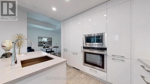 1816 - 1 Gloucester Street, Toronto, ON - Indoor Photo Showing Kitchen