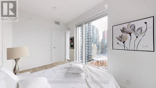 1816 - 1 Gloucester Street, Toronto, ON - Indoor Photo Showing Bedroom