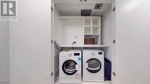 1816 - 1 Gloucester Street, Toronto, ON - Indoor Photo Showing Laundry Room