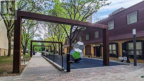 1816 - 1 Gloucester Street, Toronto, ON - Outdoor