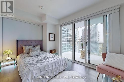 1815 - 1 Gloucester Street, Toronto, ON - Indoor Photo Showing Bedroom