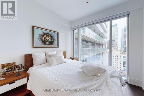 1815 - 1 Gloucester Street, Toronto, ON - Indoor Photo Showing Bedroom