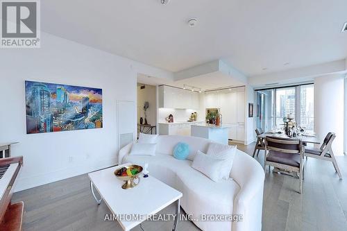 1815 - 1 Gloucester Street, Toronto, ON - Indoor Photo Showing Living Room