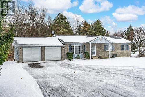 29 Melville Court, Oro-Medonte, ON - Outdoor With Facade