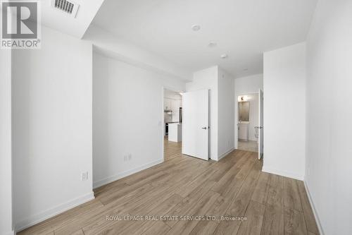 705 - 1035 Southdown Road, Mississauga, ON - Indoor Photo Showing Other Room