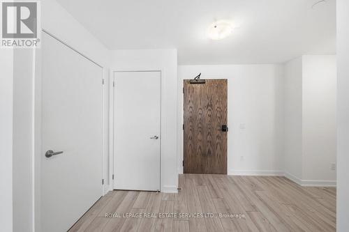 705 - 1035 Southdown Road, Mississauga, ON - Indoor Photo Showing Other Room