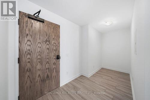 705 - 1035 Southdown Road, Mississauga, ON - Indoor Photo Showing Other Room