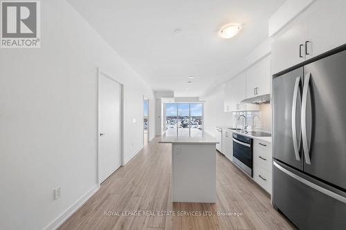 705 - 1035 Southdown Road, Mississauga, ON - Indoor Photo Showing Kitchen