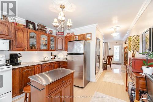 1059 Westmount Avenue, Mississauga, ON - Indoor Photo Showing Kitchen