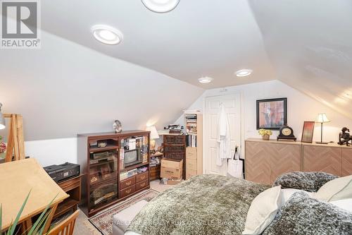 1059 Westmount Avenue, Mississauga, ON - Indoor Photo Showing Bedroom