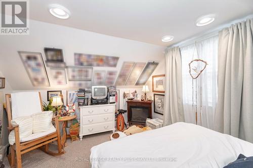 1059 Westmount Avenue, Mississauga, ON - Indoor Photo Showing Bedroom