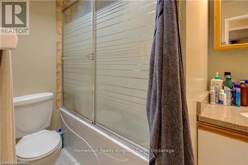 107 - 573 Armstrong Road, Kingston (East Gardiners Rd), ON - Indoor Photo Showing Bathroom