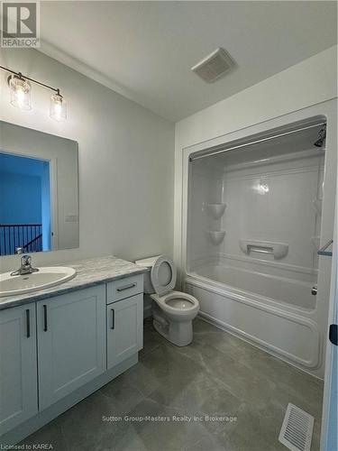 226 Dr Richard James Crescent, Loyalist (Amherstview), ON - Indoor Photo Showing Bathroom