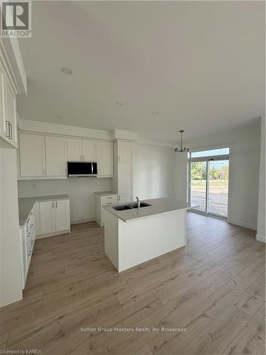 226 Dr Richard James Crescent, Loyalist (Amherstview), ON - Indoor Photo Showing Kitchen