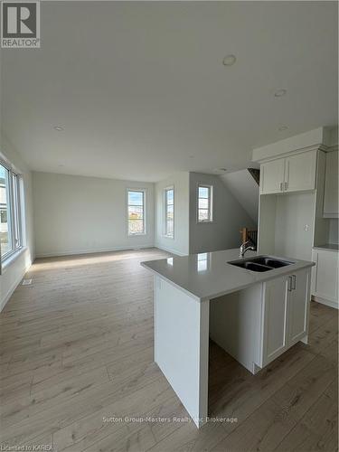 226 Dr Richard James Crescent, Loyalist (Amherstview), ON - Indoor Photo Showing Kitchen With Double Sink