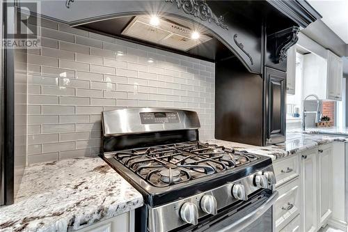 14 Federal Street, Stoney Creek, ON - Indoor Photo Showing Kitchen