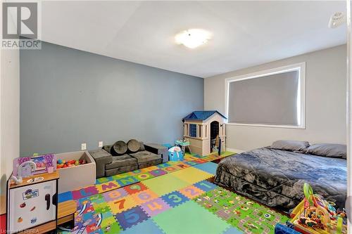 14 Federal Street, Stoney Creek, ON - Indoor Photo Showing Bedroom