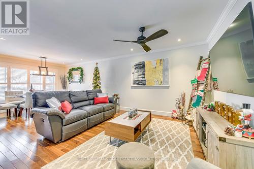 2939 Arvida Circle, Mississauga, ON - Indoor Photo Showing Living Room