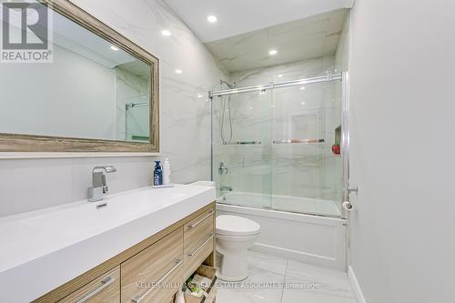 2939 Arvida Circle, Mississauga, ON - Indoor Photo Showing Bathroom