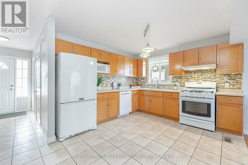 587 Langlaw Drive, Cambridge, ON - Indoor Photo Showing Kitchen With Double Sink