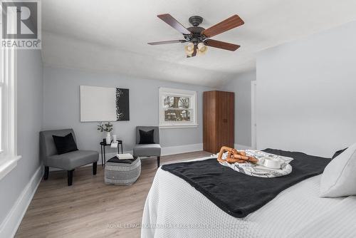 18 Bond Street W, Kawartha Lakes (Lindsay), ON - Indoor Photo Showing Bedroom