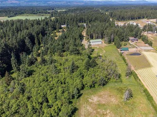 8598 Island Hwy North, Black Creek, BC 