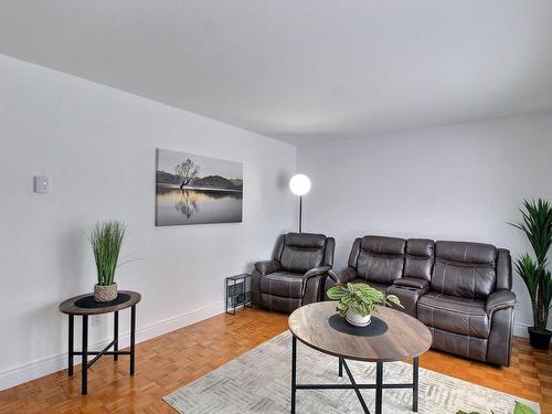 Salon - 141 Rue Dupuis, Val-D'Or, QC - Indoor Photo Showing Living Room