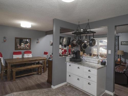 217 Mountdale Avenue, Thunder Bay, ON - Indoor Photo Showing Dining Room