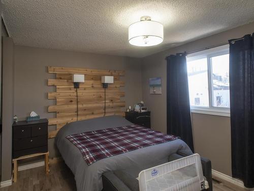 217 Mountdale Avenue, Thunder Bay, ON - Indoor Photo Showing Bedroom