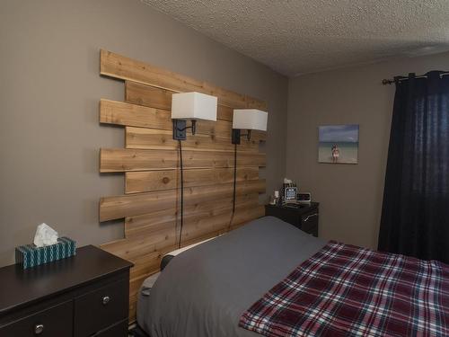 217 Mountdale Avenue, Thunder Bay, ON - Indoor Photo Showing Bedroom