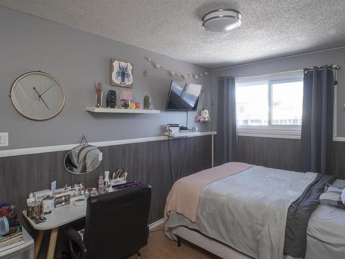 217 Mountdale Avenue, Thunder Bay, ON - Indoor Photo Showing Bedroom