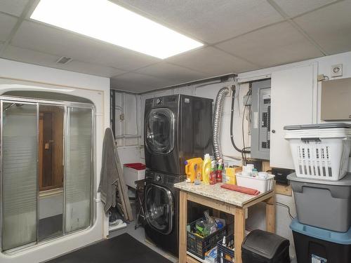 217 Mountdale Avenue, Thunder Bay, ON - Indoor Photo Showing Laundry Room