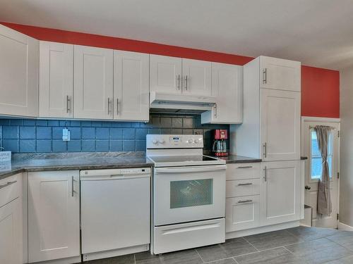 Cuisine - 226 Crois. Chaumont, Boisbriand, QC - Indoor Photo Showing Kitchen