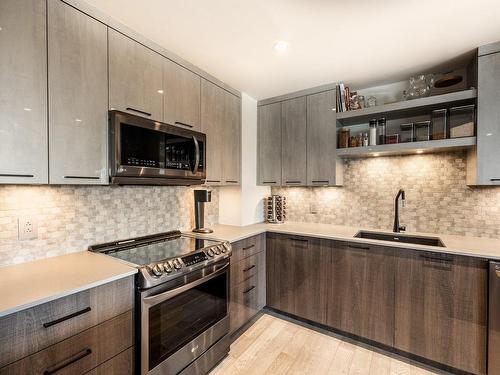 Cuisine - 1606-1455 Rue Sherbrooke O., Montréal (Ville-Marie), QC - Indoor Photo Showing Kitchen With Upgraded Kitchen