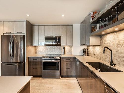 Cuisine - 1606-1455 Rue Sherbrooke O., Montréal (Ville-Marie), QC - Indoor Photo Showing Kitchen With Upgraded Kitchen