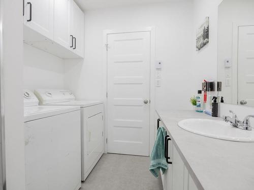 Bathroom - 2118  - 2120 Av. Industrielle, Québec (La Haute-Saint-Charles), QC - Indoor Photo Showing Laundry Room