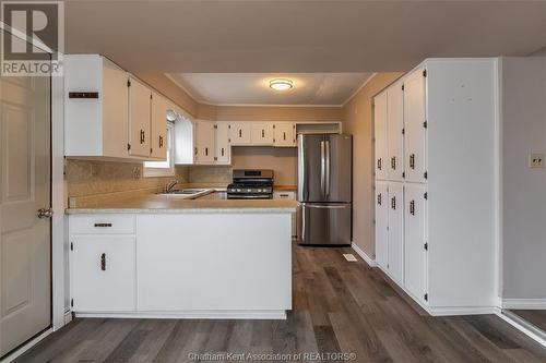 3 Babbitt Street, Wallaceburg, ON - Indoor Photo Showing Kitchen