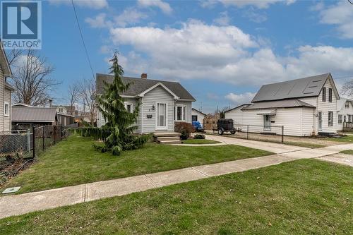 3 Babbitt Street, Wallaceburg, ON - Outdoor