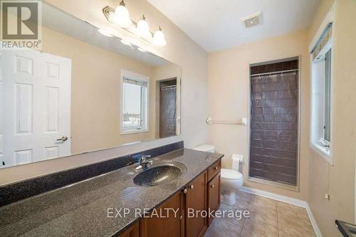 648 Marks Street, Milton, ON - Indoor Photo Showing Bathroom