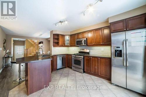 648 Marks Street, Milton, ON - Indoor Photo Showing Kitchen